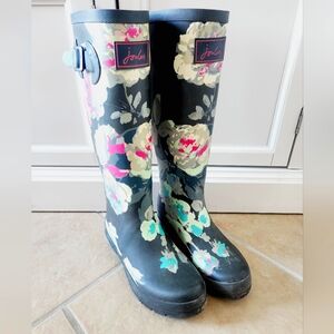 Joules Size 6 Rain Boots Near perfect condition!